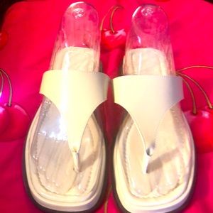 Retro style Damda flip flops